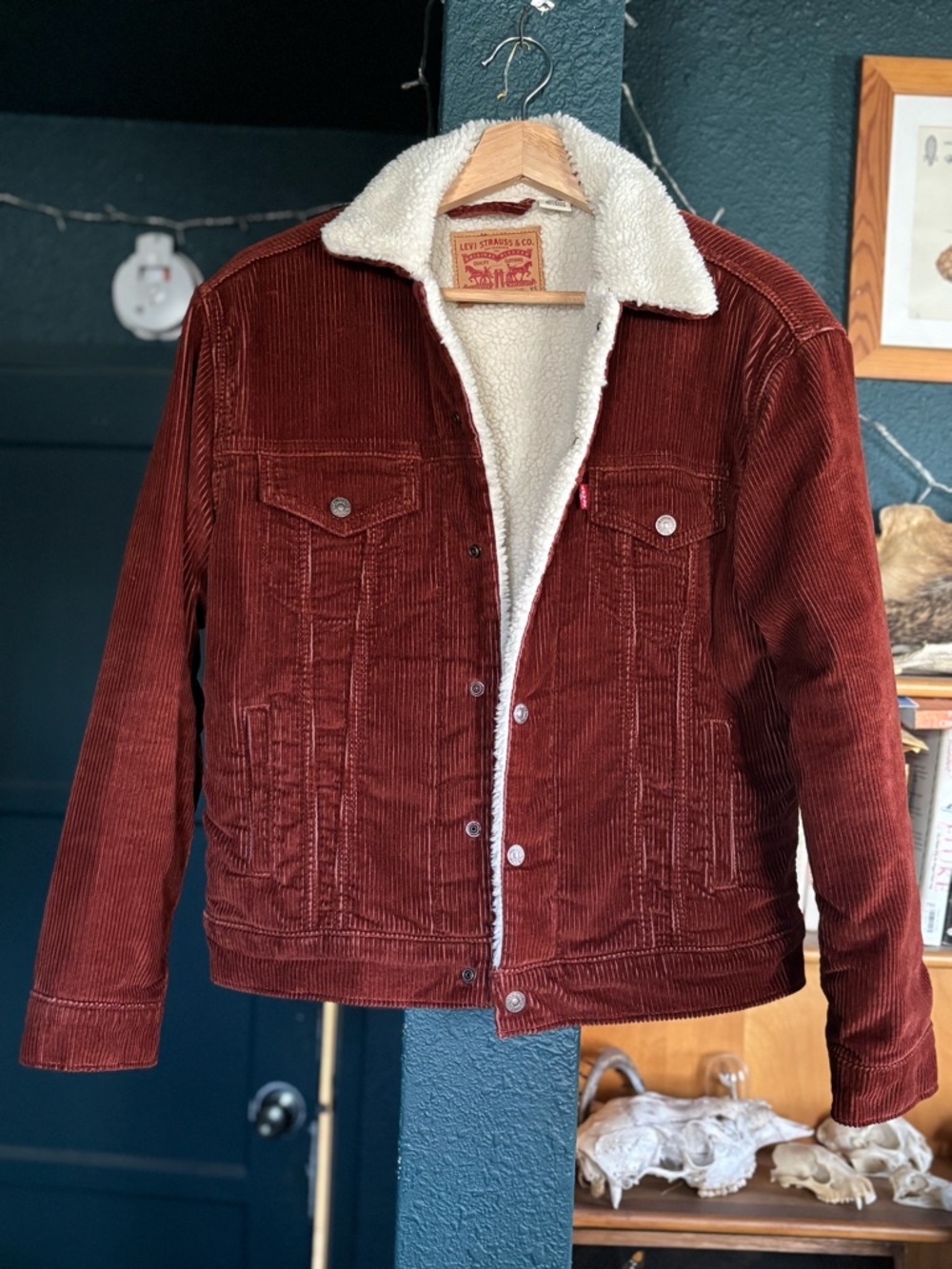 Levi's Men's Sherpa-Lined Corduroy Trucker Jacket - Burgundy